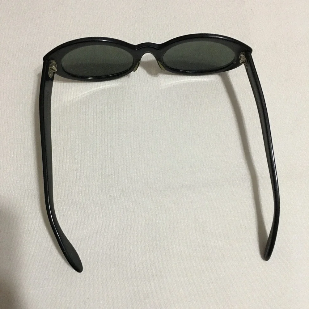 Vintage Ray-Ban B&L Bewitching Sunglasses Womens Black Oval